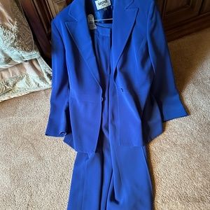 Women’s pantsuit